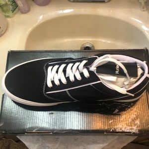 New in Box Mens Hurley Jasper Sneakers